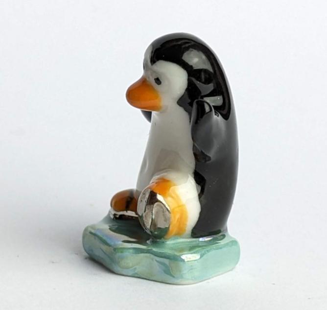 tanzender Partypinguin 1 
