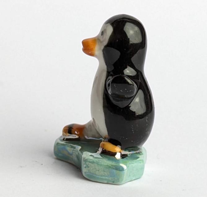 tanzender Partypinguin 2 