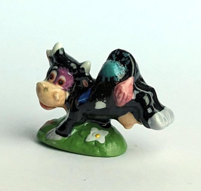 Springende schwarze Kuh 