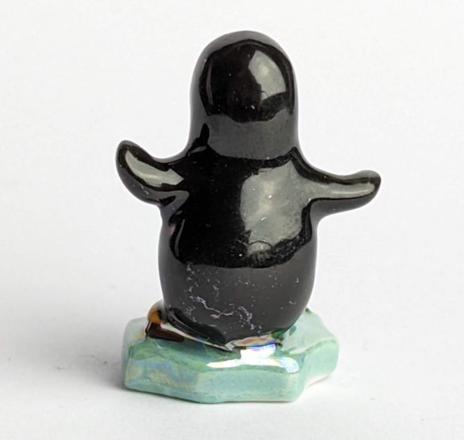 tanzender Partypinguin 2 