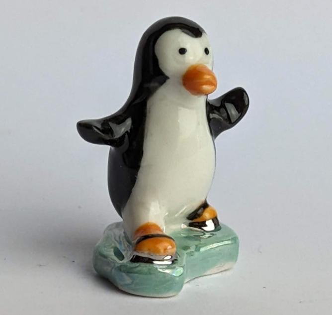tanzender Partypinguin 2 